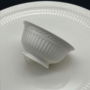 Discontinued Mikasa Italian Countryside 2-piece chip and dip set